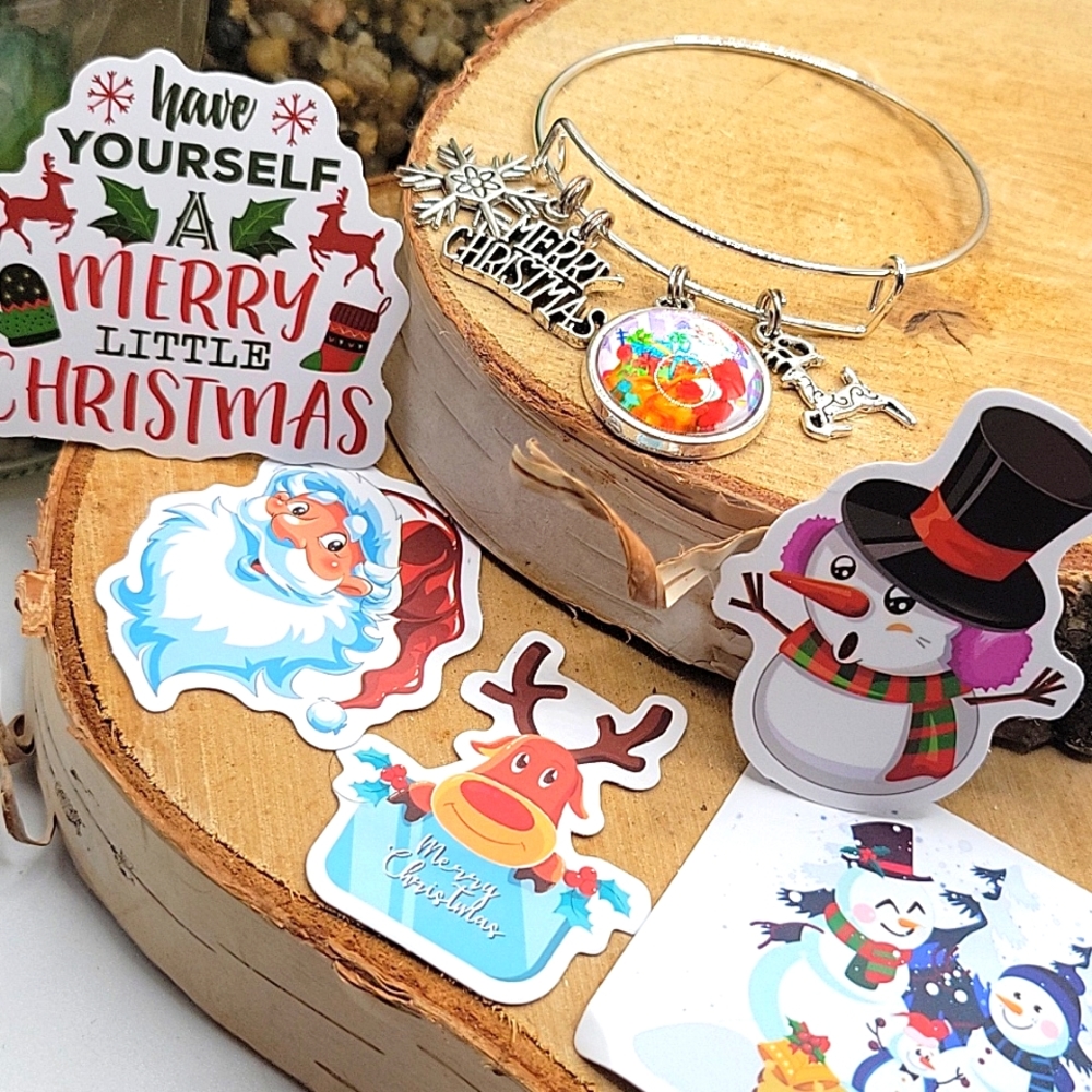 Christmas bracelet bundle - Picture 3 of 6